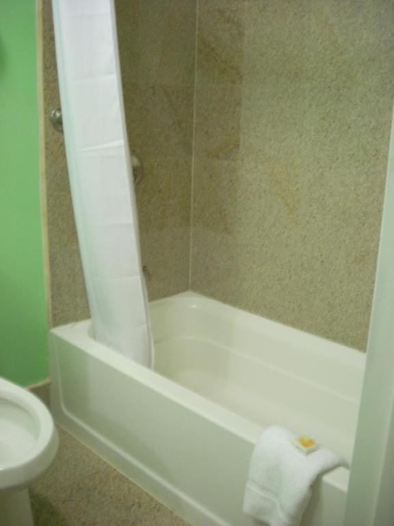 Days Inn & Suites By Wyndham Ozone Park/Jfk Airport New York Ruang foto